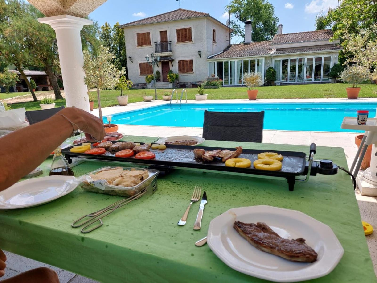 El Campillo Villa Pelabravo Exteriör bild