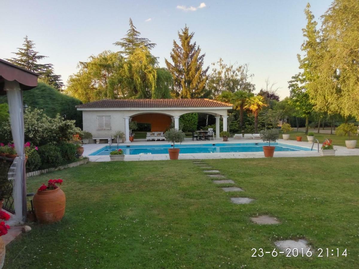 El Campillo Villa Pelabravo Exteriör bild